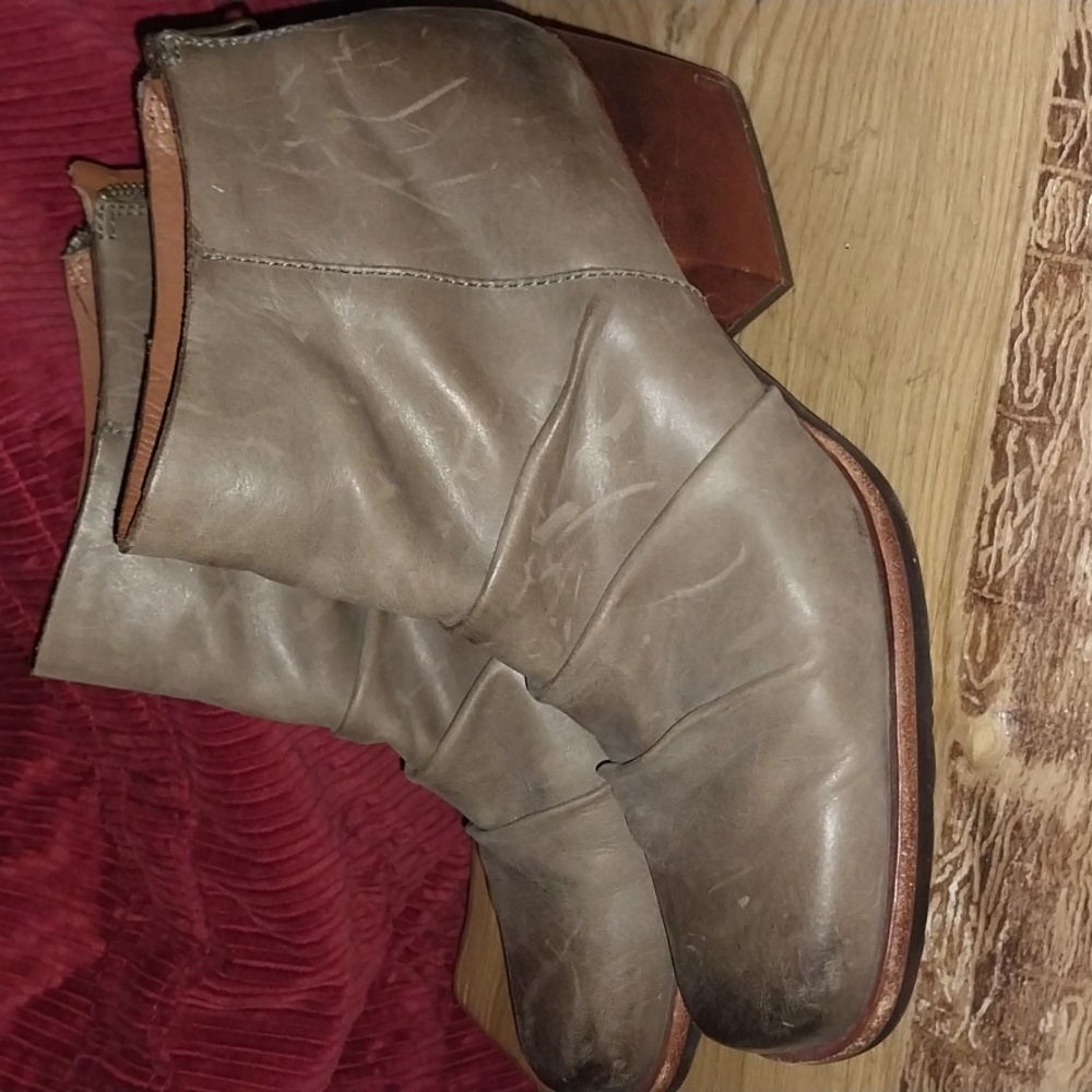 Kork-Ease Kissel Gray Slouch Square Toe Ankle Bootie Back Zip Leather Heel